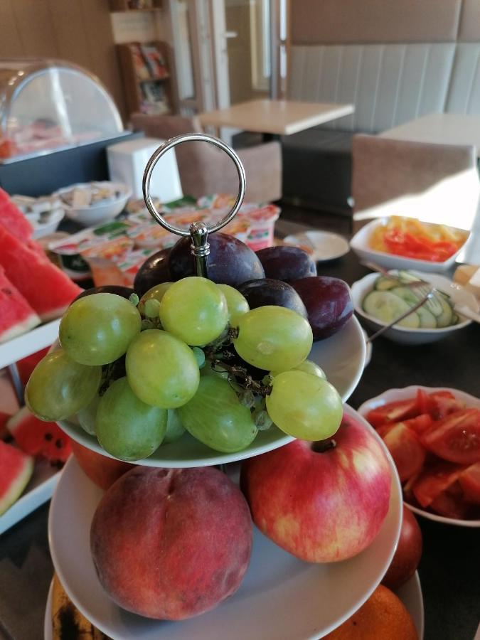 Hotel Dolce Vita Balatonkenese Dış mekan fotoğraf